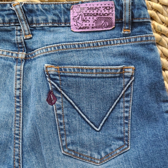 Volcom jeans 👖 - Picture 6 of 8